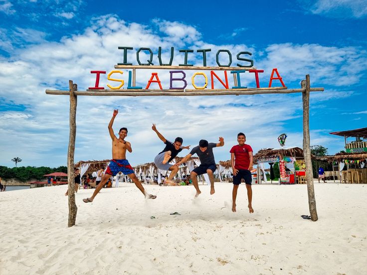 crea-laguna-quistococha-iquitos-gentita-viajera-peru